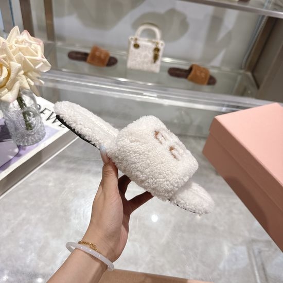 Miu Miu Pure Wool Upper Non-slip TPU Sole Fuzzy Slippers