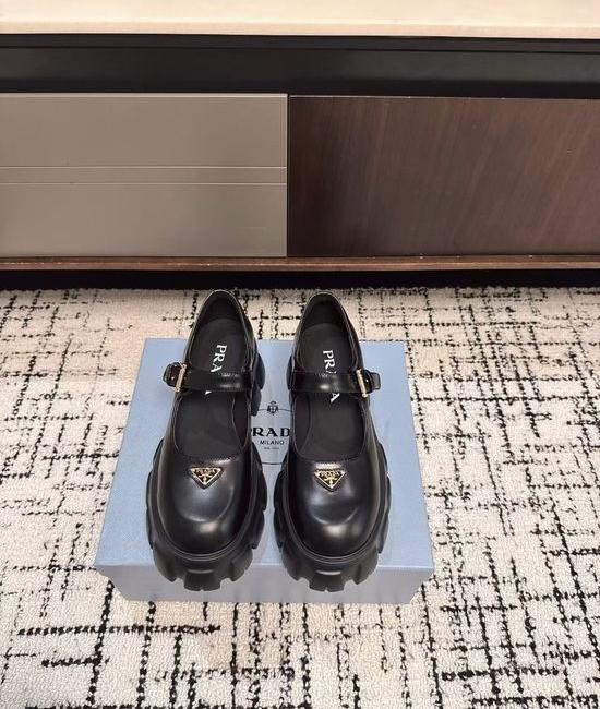 Prada Genuine Leather Buckle Platform Mary Jane Shoes Classic Comfort