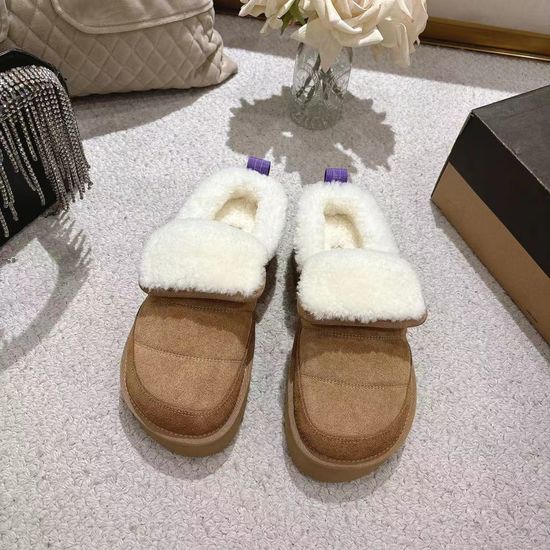 UGG Fuzzy Lined Slippers Suede Upper Non Slip Sole