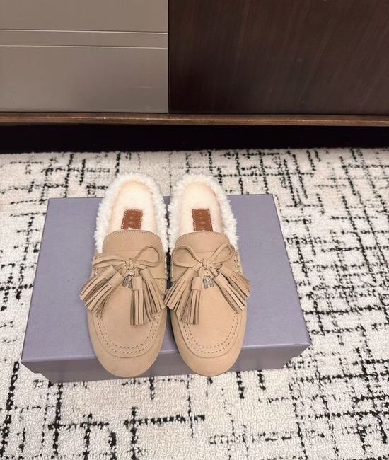 Hogan Warm Suede Tassel Decor Slip On Mules