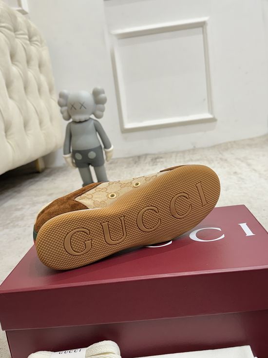 Gucci Lightweight Sport Shoes with Striped Details