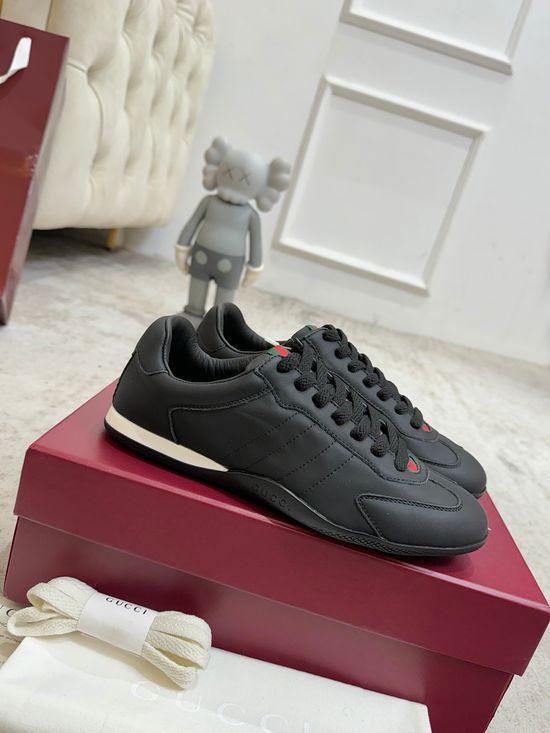 Gucci Lightweight Sport Shoes with Striped Details