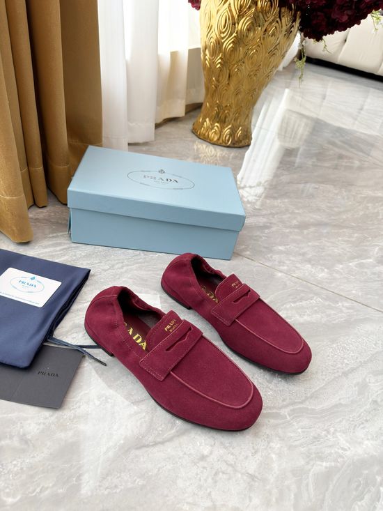 Prada Slip On Leather Loafer Shoes Wear Resistant Sole