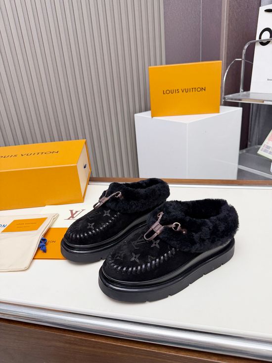 Louis Vuitton High-gloss Leather Furry Slippers Warm Comfortable Non-slip