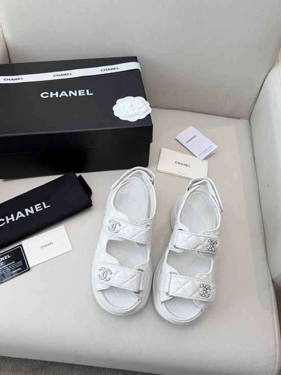 Chanel Quilted Leather Buckle Platform Casual Beach Sandals