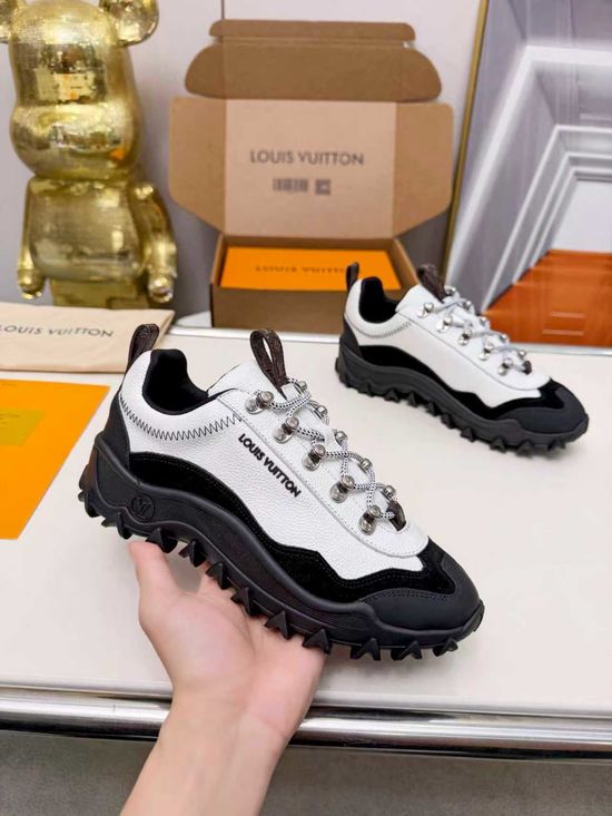 Louis Vuitton Premium Suede Mesh Comfortable Fashion Athletic Sneakers