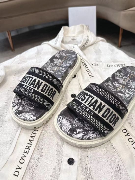 Christian Dior Embroidered Thick Sole Casual Slide Sandals