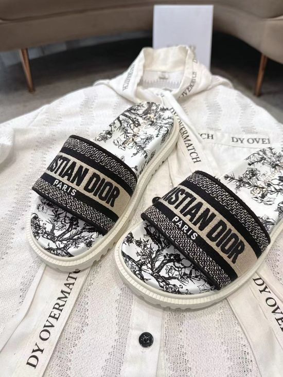Christian Dior Embroidered Thick Sole Casual Slide Sandals
