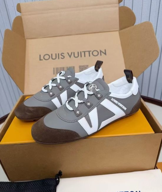 Louis Vuitton LV Vintage Style Leather Laced Comfortable Sneakers