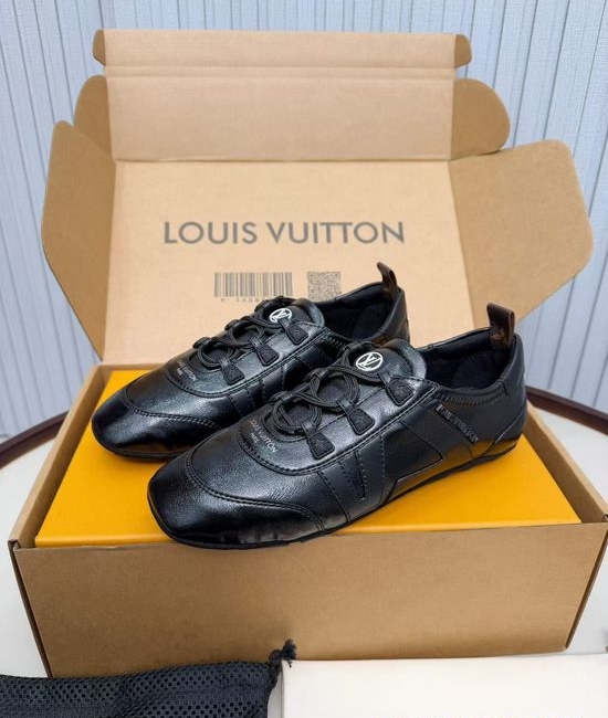 Louis Vuitton LV Vintage Style Leather Laced Comfortable Sneakers