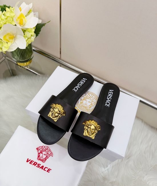 Versace Fashion Low-top Shoes with Durable Sole
