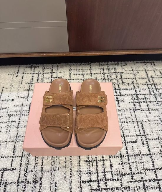Miu Miu Soft Suede Comfort Elegant Casual Sandals