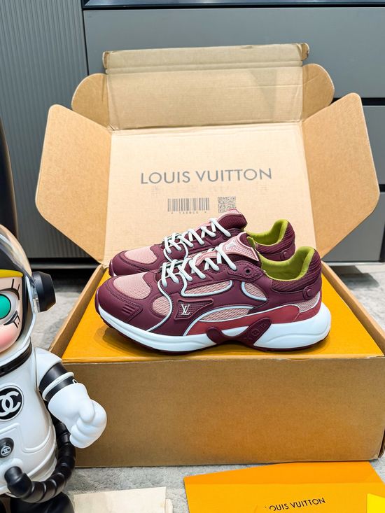 Louis Vuitton Mesh Breathable Lightweight Casual Running Sneakers