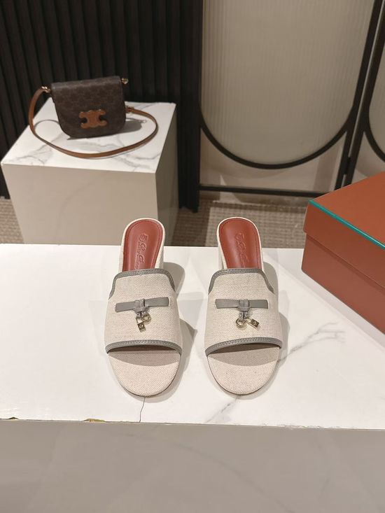 Loro Piana Tassel Buckle Slide Sandals Soft Comfortable Non-slip Elegant Footwear