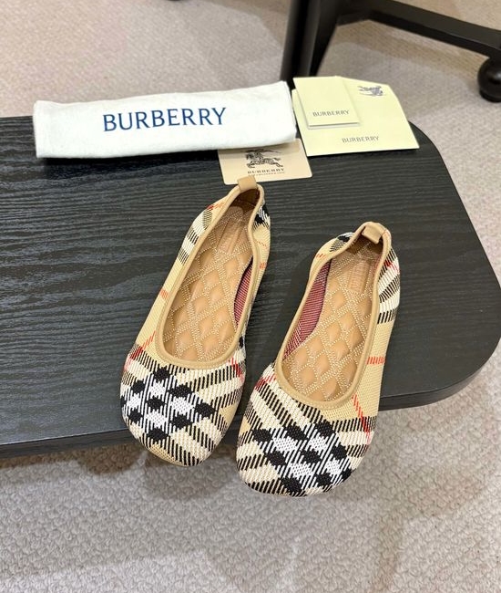 Burberry Plaid Pattern Quilted Insole Ballet Flats With Embossed Sole