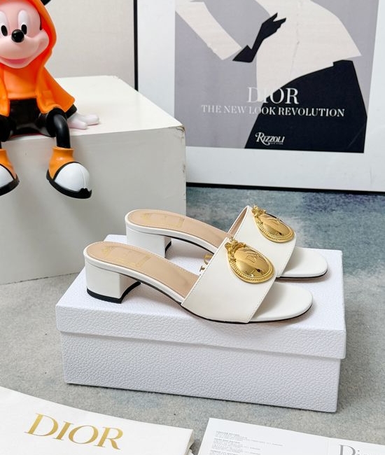 Christian Dior CD Embossed Pattern Leather Low Heel Slides