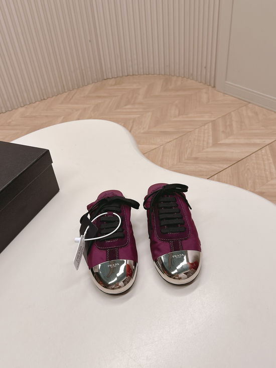 Prada Elegant Cap Toe Mary Jane Shoes Premium Leather Upper