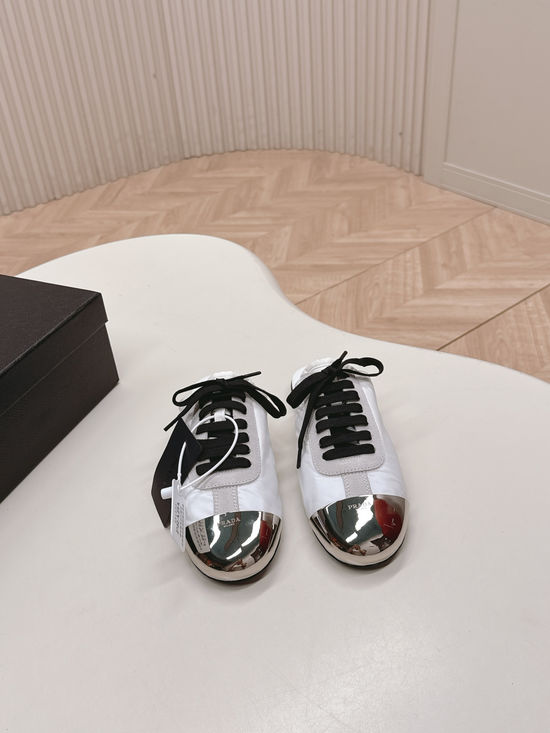 Prada Elegant Cap Toe Mary Jane Shoes Premium Leather Upper