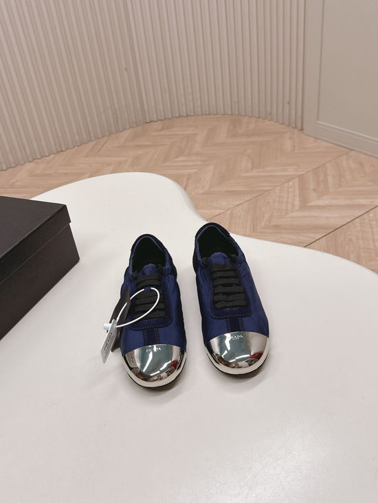 Prada Elegant Cap Toe Mary Jane Shoes Premium Leather Upper