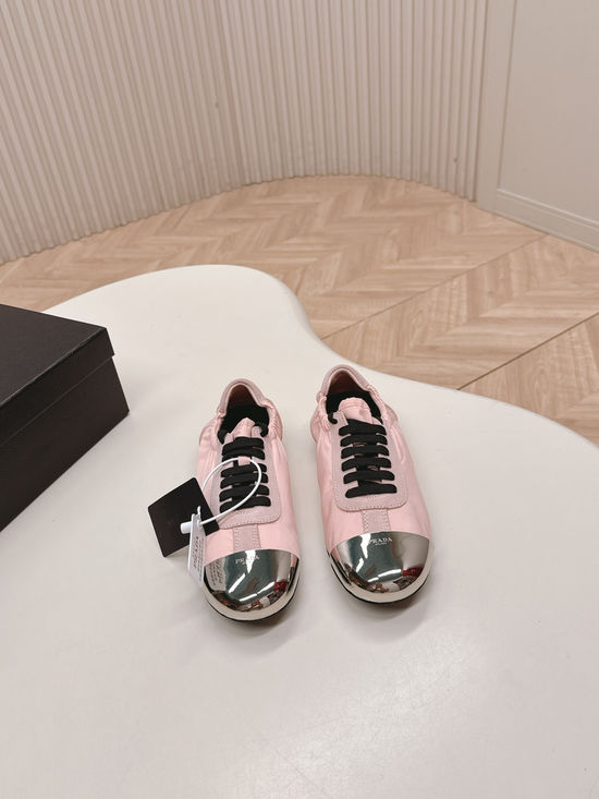 Prada Elegant Cap Toe Mary Jane Shoes Premium Leather Upper