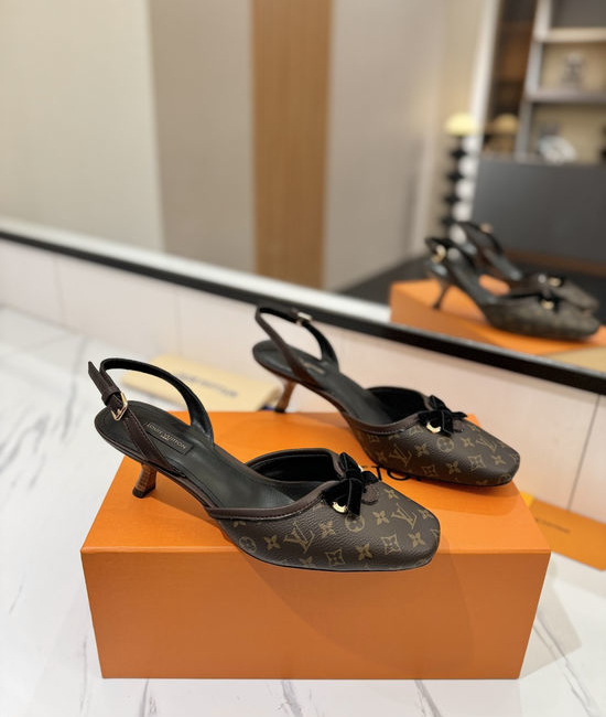 Louis Vuitton LV Elegant Open-Toe Sandals with Premium Materials and Custom Heel