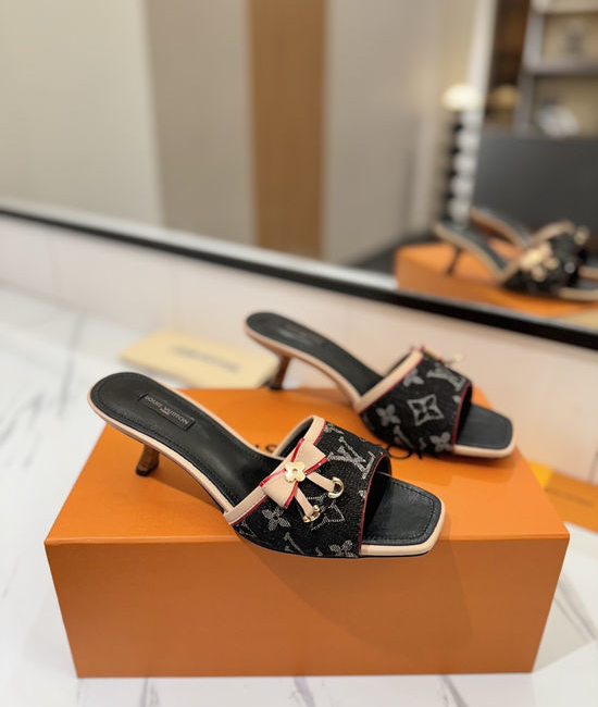 Louis Vuitton LV Elegant Open-Toe Sandals with Premium Materials and Custom Heel