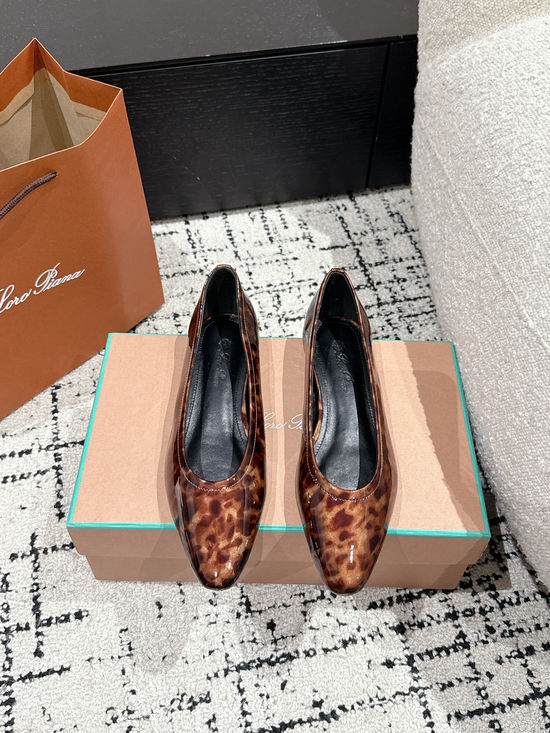 Loro Piana Soft Suede Ballet Flats Comfortable Versatile Daily Shoes