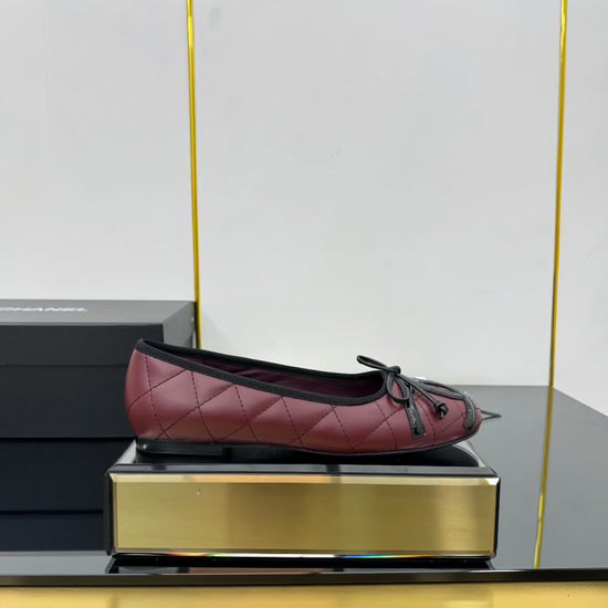 Chanel Elegant Contrast Toe Leather Ballet Flats