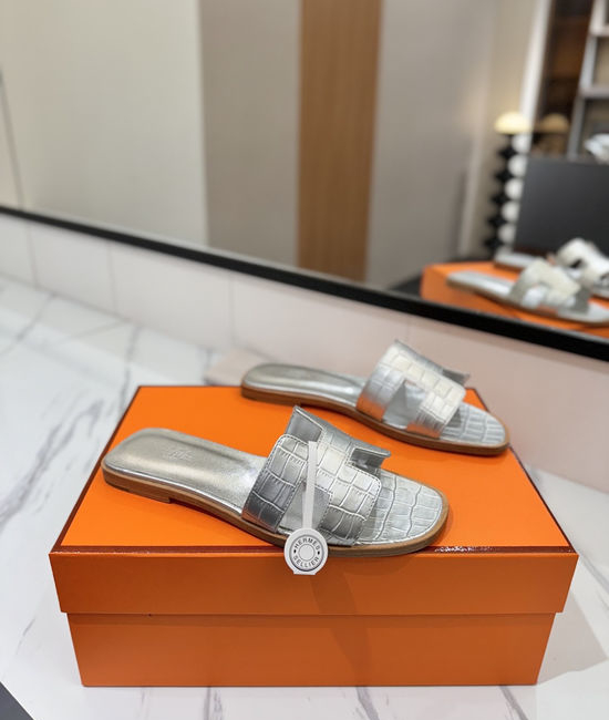 Hermes Pebbled Cowhide Leather Welted Sole Comfortable Classic Shoes