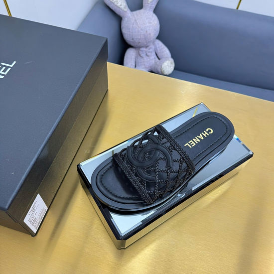 Chanel Woven Flat Slide Sandals Leather Sole Classic Casual Style