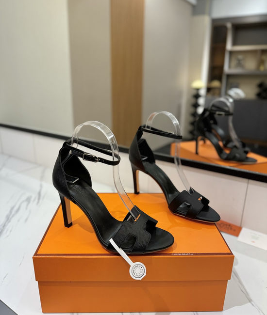 Hermes Elegant Palm Grain Leather High Heel Dress Shoes