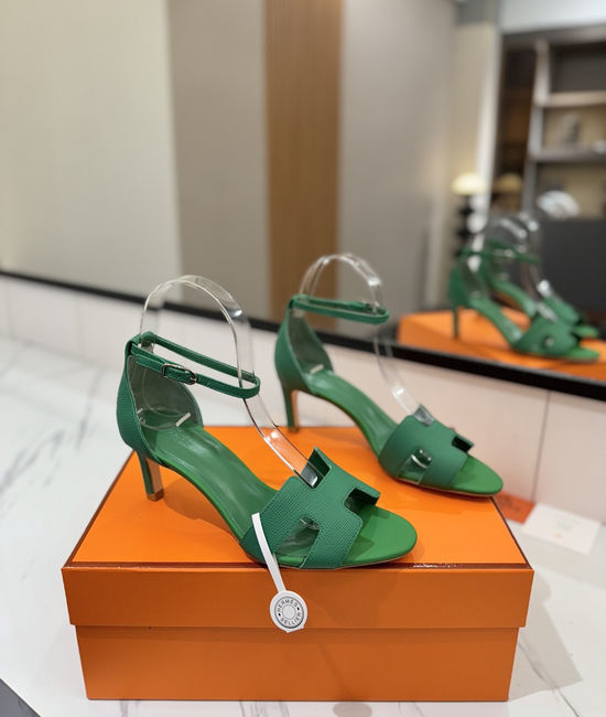 Hermes Elegant Palm Grain Leather Mid Heel Dress Shoes