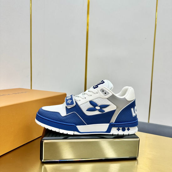 Louis Vuitton Premium Grained Leather Sneakers Retro Casual Design