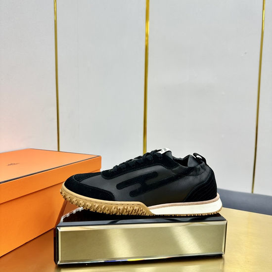 Hermes Retro Style Leather Skate Shoes with Comfortable Lining