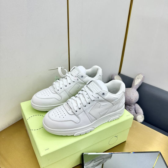 Fendi Color Block Casual Sneakers with Logo Design
