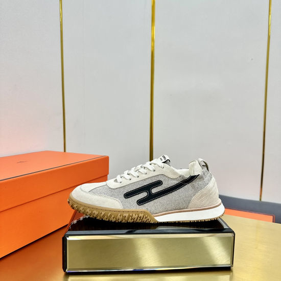Hermes Retro Style Leather Skate Shoes with Comfortable Lining