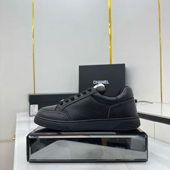 Chanel Classic Two-tone Leather Casual Sneakers Non-slip Daily Shoes