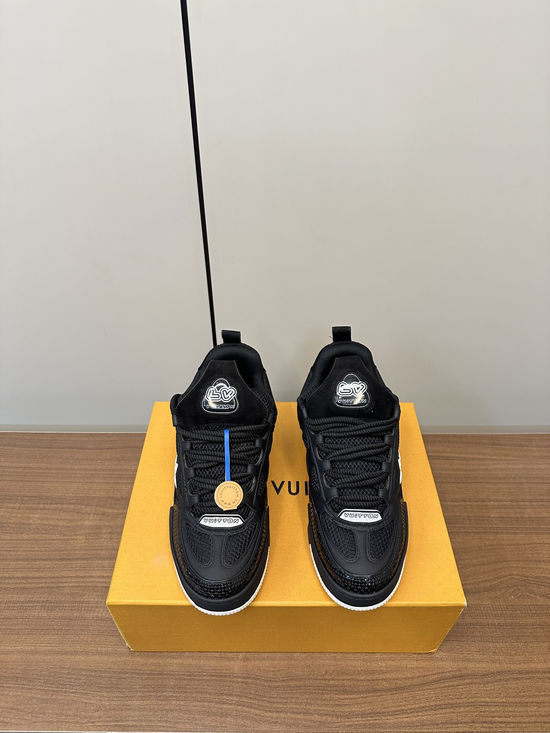 Louis Vuitton Premium Leather Retro Basketball Sneakers Comfortable Durable Sole
