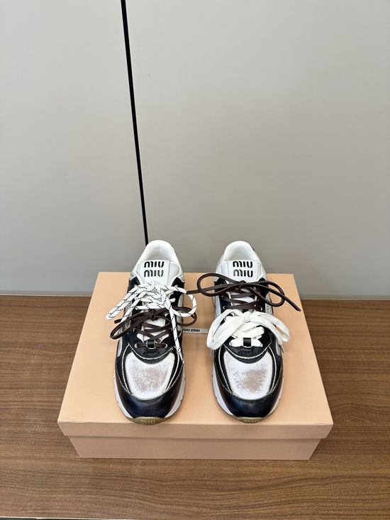 Miu Miu Vintage Distressed Leather Chunky Sneakers Soft Insole Non-slip Outsole