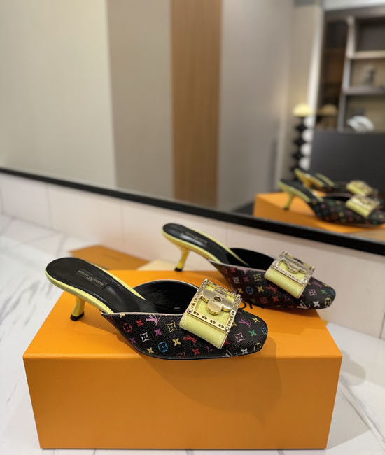 Louis Vuitton LV Classic Sandals Elegant Design Premium Materials Comfortable Fit