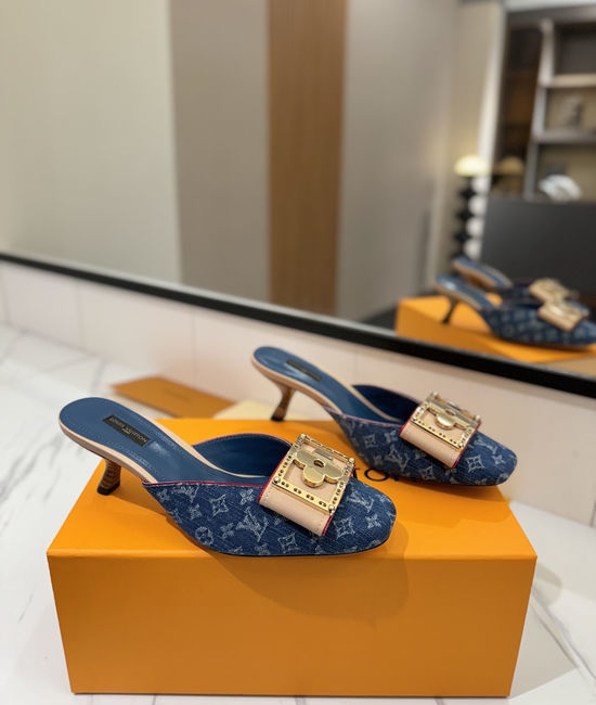 Louis Vuitton LV Classic Sandals Elegant Design Premium Materials Comfortable Fit