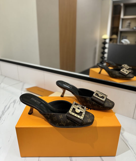 Louis Vuitton LV Classic Sandals Elegant Design Premium Materials Comfortable Fit