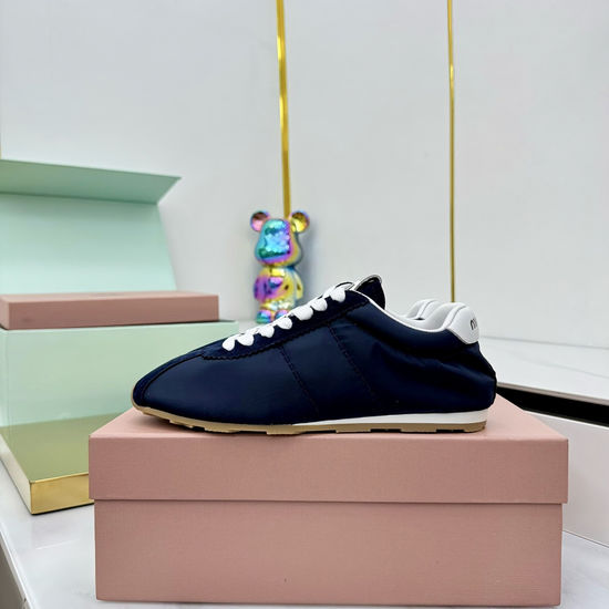 Miu Miu Vintage Casual Leather White Shoes Soft Comfort Sole