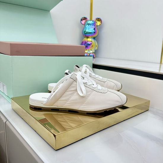 Miu Miu Vintage Casual Leather White Shoes Soft Comfort Sole