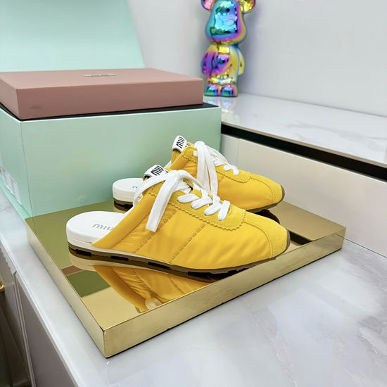 Miu Miu Vintage Casual Leather White Shoes Soft Comfort Sole