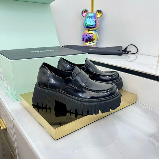 Balenciaga Classic Loafers Featuring Genuine Leather and TPU Soles