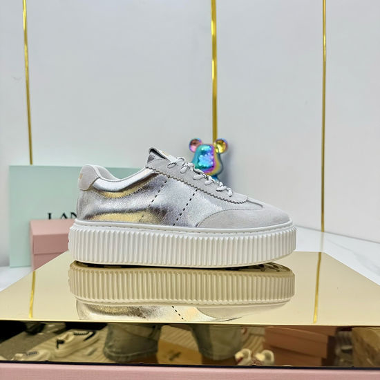 Miu Miu Vintage Distressed Soft Leather Casual White Shoes