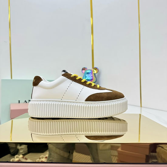 Miu Miu Vintage Distressed Soft Leather Casual White Shoes