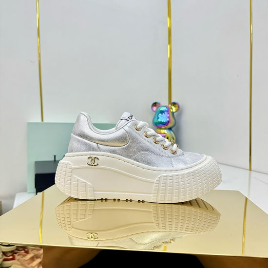 Chanel Classic Black White Casual Comfortable Sheepskin Sneakers