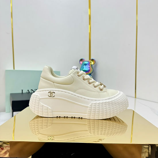 Chanel Classic Black White Casual Comfortable Sheepskin Sneakers